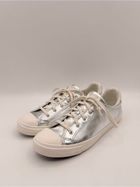 Converse Chuck Taylor Silver Metallic Sneakers Women’s Size 8 Low Top